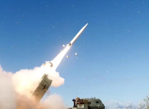 美军已在24小时内成功拦截8艘油轮，伊朗日亏4亿美元，中俄铁路成最后救命稻草