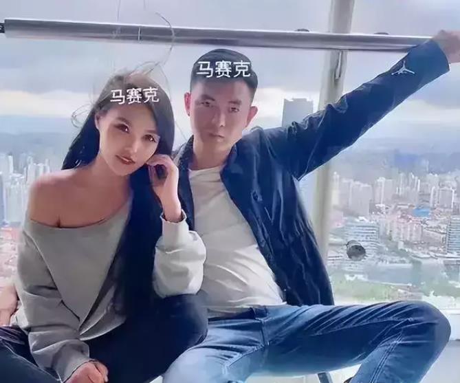 24年重庆姐弟坠亡案叶诚尘被处死刑，临刑前戴镣铐含泪与母亲告别